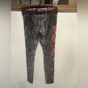 Done Fitness workout leggings. Size L